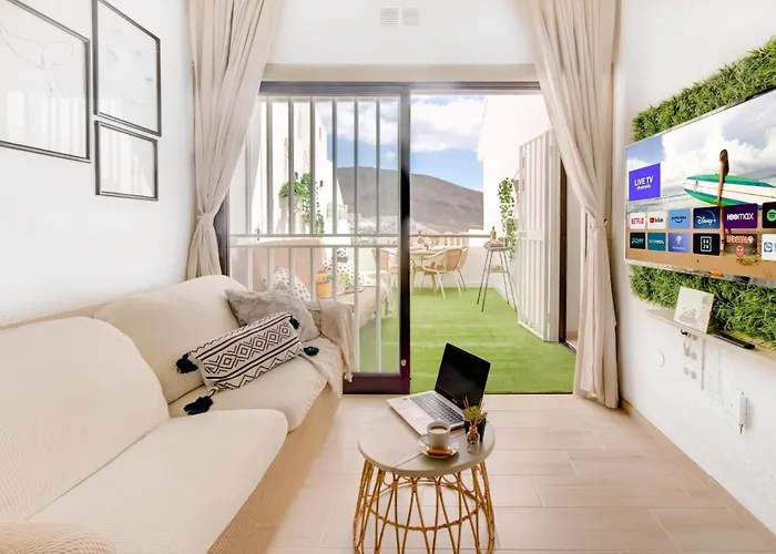 Apartman Sea View, 5min Beach, Wifi, Pool, Center, Dolphin Excursions, Kids Friendly *