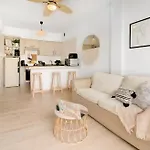 Sea View, 5min Beach, Wifi, Pool, Center, Dolphin Excursions, Kids Friendly Lejlighed Los Cristianos (Tenerife)