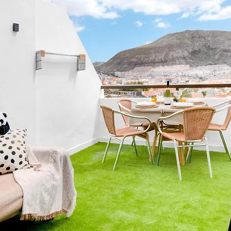 Sea View, 5min Beach, Wifi, Pool, Center, Dolphin Excursions, Kids Friendly Los Cristianos (Tenerife)