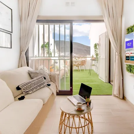 Appartement Sea View, 5min Beach, Wifi, Pool, Center, Dolphin Excursions, Kids Friendly *