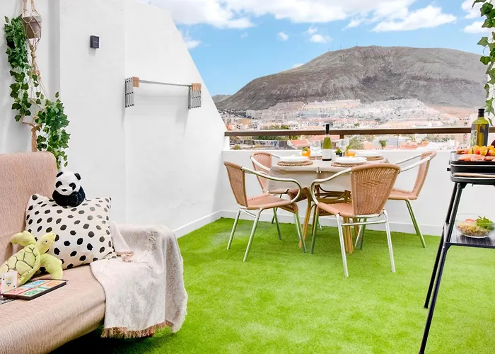 Sea View, 5min Beach, Wifi, Pool, Center, Dolphin Excursions, Kids Friendly Los Cristianos (Tenerife)