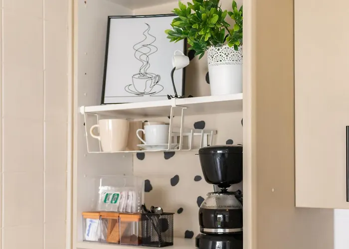 Sea View, 5min Beach, Wifi, Pool, Center, Dolphin Excursions, Kids Friendly